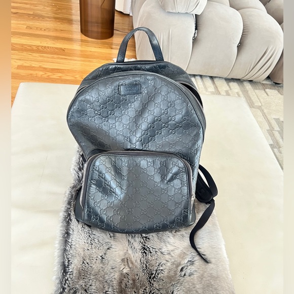 Gucci Signature Backpack GG Monogram Front Zipper Pocket/Embossed - Picture 2 of 6
